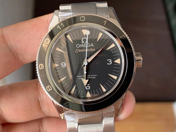 Review of VS Factory Omega Seamaster 007 Spectre Limited Edition Watch 第3张