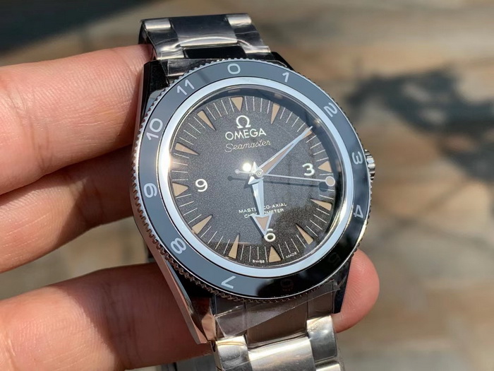 Review of VS Factory Omega Seamaster 007 Spectre Limited Edition Watch 第7张