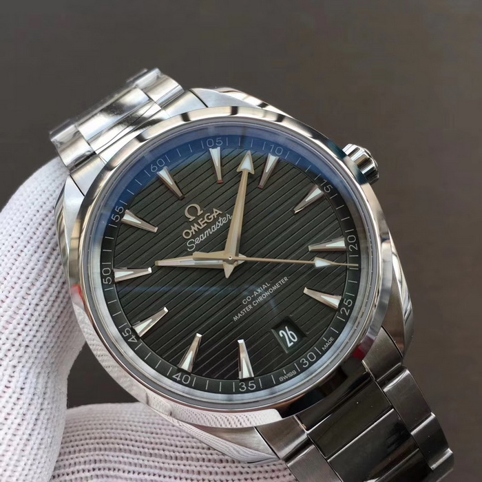 Introduction to the Omega Seamaster 220.10.41.21.10.001 Replica Watch from the VS Factory 第3张