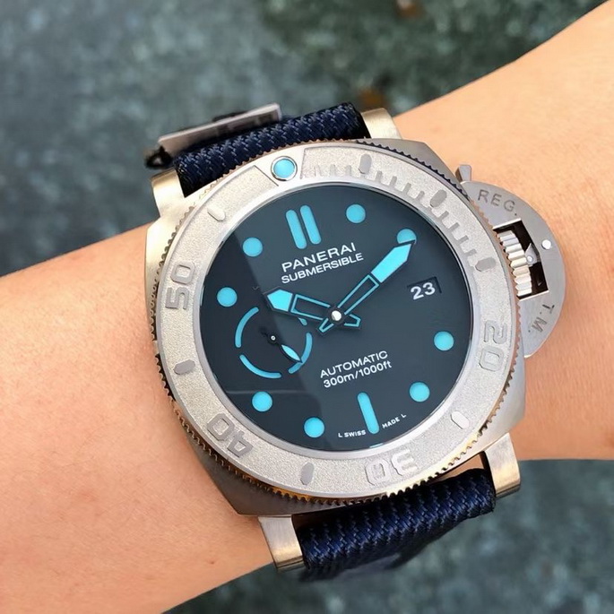 Review of VS Factory Panerai PAM00985 Titanium Replica Watch 第6张