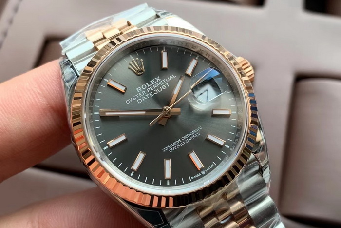 Review of the Rolex Datejust 126231 (Two-Tone) with the Caliber 3235 by the VS Factory 第2张