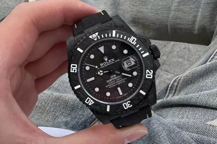 Detailed Introduction of the VS Factory Reproduction DIW Carbon Fiber Rolex Submariner 第3张