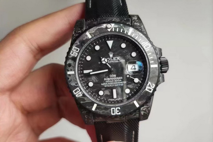 Detailed Introduction of the VS Factory Reproduction DIW Carbon Fiber Rolex Submariner 第4张