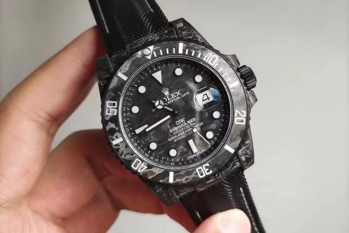 Detailed Introduction of the VS Factory Reproduction DIW Carbon Fiber Rolex Submariner 第5张