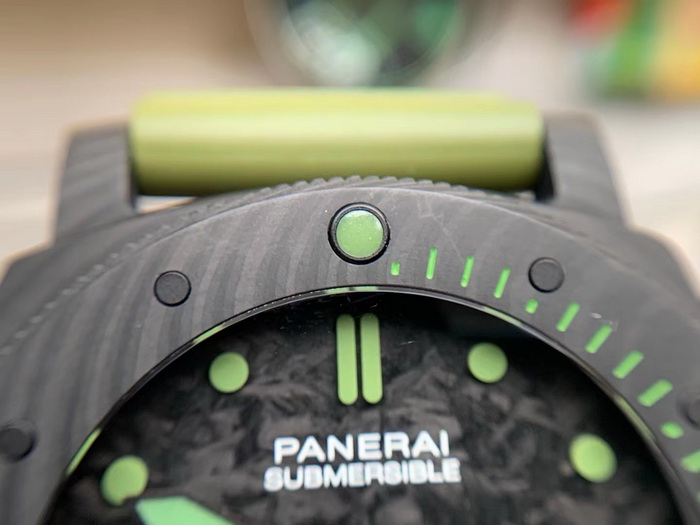 VS Factory Panerai SUBMERSIBLE PAM00961 Carbon Fiber Watch Review 第5张