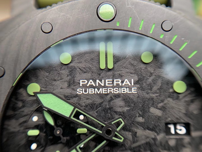 VS Factory Panerai SUBMERSIBLE PAM00961 Carbon Fiber Watch Review 第4张