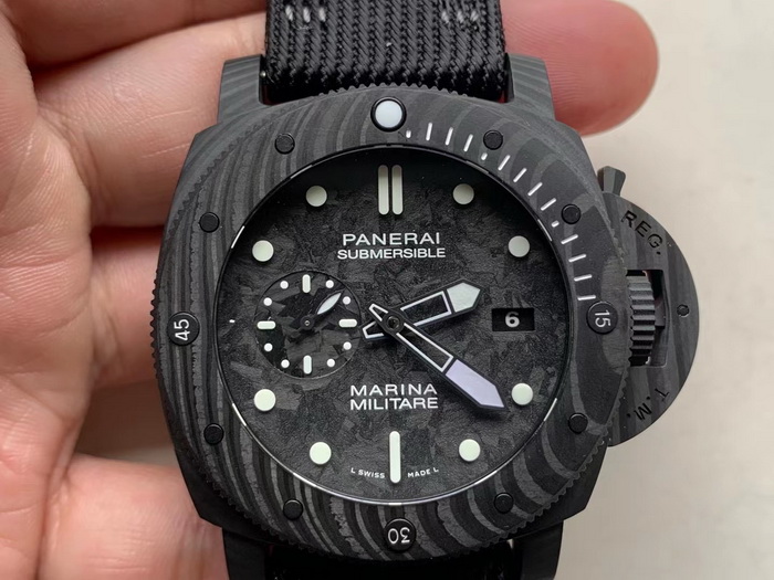 Introduction to the VS Factory Reproduction Panerai PAM00979 Carbon Fiber Watch 第2张