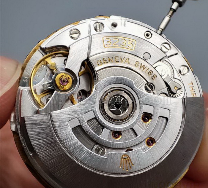 Introduction of the VS Factory Replicated Rolex 3235 Movement Features 第6张