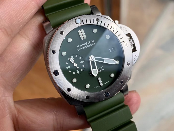 Introduction to VS Factory Reproduction Panerai Submersible Series PAM01055 Watch 第5张