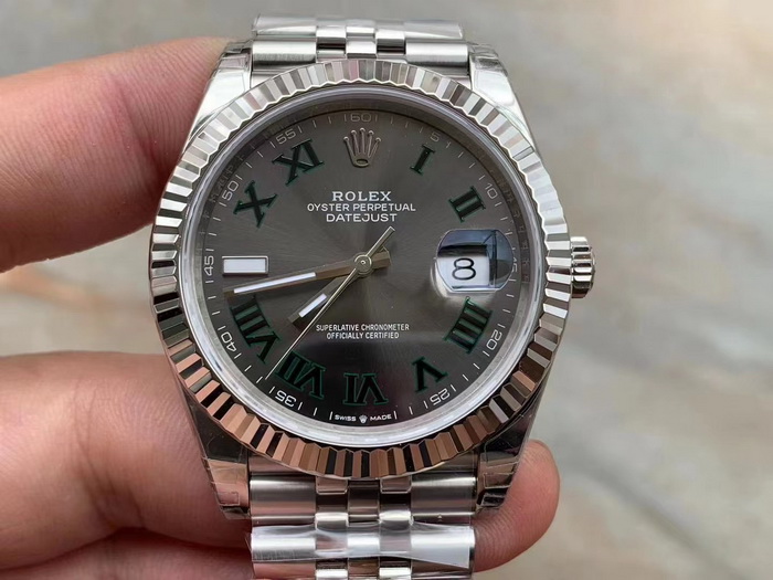 Introduction to the VS Factory Rolex Datejust 41mm (Green Roman Numerals) 126334-0022 第2张