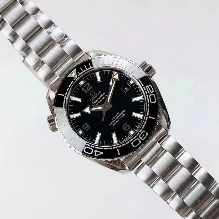 Introduction to the VS Factory Omega Seamaster 600 (215.30.44.21.01.001) Replica Watch 第4张