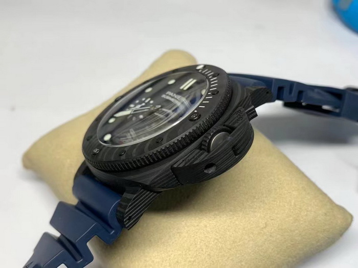 Introduction to the VS Factory Panerai PAM01232 Carbon Fiber Replica Watch 第8张