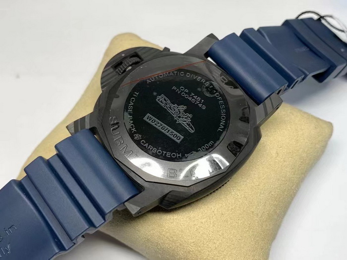 Introduction to the VS Factory Panerai PAM01232 Carbon Fiber Replica Watch 第7张