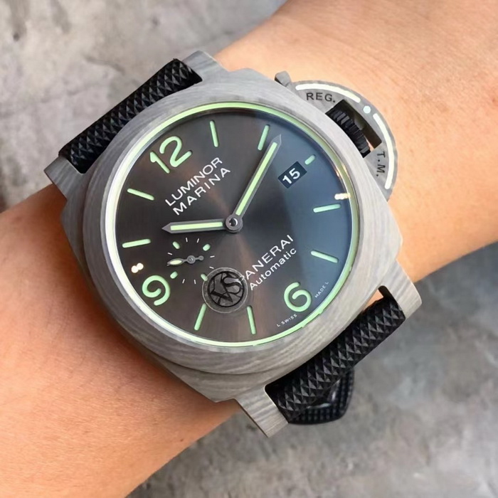 Introduction to the VS Factory Panerai Luminor PAM01118 Replica Watch 第6张