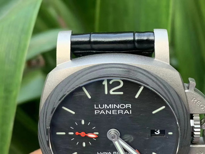 The VS Factory Panerai PAM01096 Luminor Luna Rossa GMT 42mm Watch Introduction 第5张