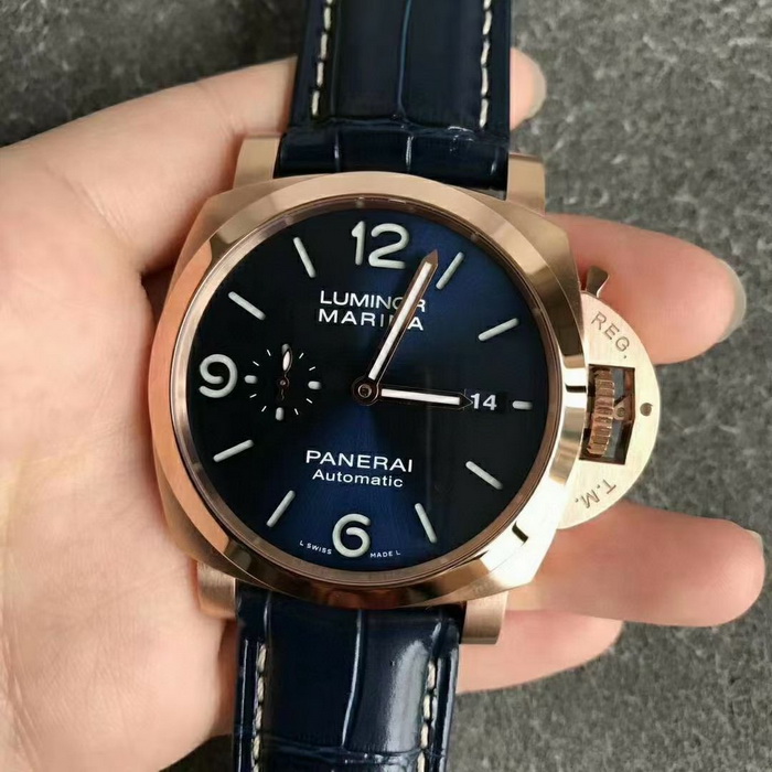 Introduction to VS Factory Panerai PAM01112 Rose Gold Replica Watch 第2张