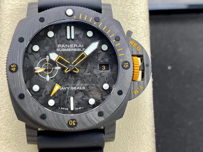 Introduction to the VS Factory Panerai PAM01324 North American Special Edition Replica Watch 第5张