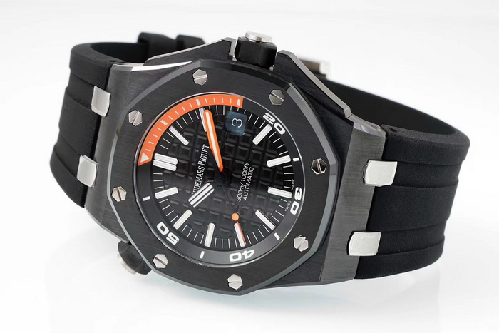 Introduction to the top-notch replica AP Royal Oak Offshore 15707 ceramic watch by APS factory 第5张