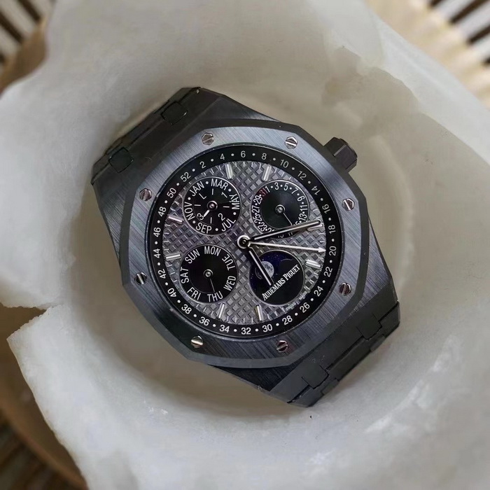 Introduction to APS Factory Royal Oak OKA 26579CE Black Ceramic Watch 第8张