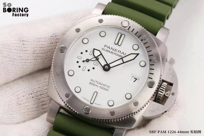 Introduction of VS Factory Panerai PAM01226 Snow Mountain White Replica Watch 第3张