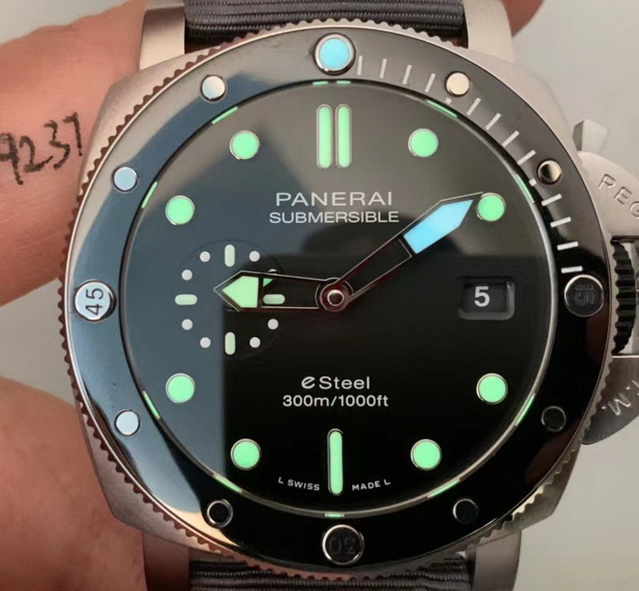 Introduction to the Top Replica of Panerai PAM01288 by VS Factory 第6张