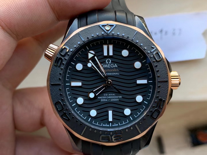 Introduction to the VS Factory Omega Seamaster 300 Series 210.62.44.20.01.001 Replica Watch 第4张