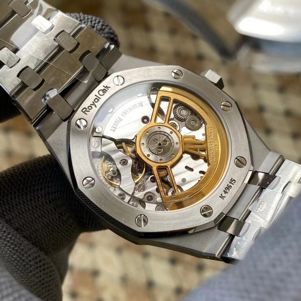 Introduction to APS Factory Top Replica AP Royal Oak OKA 15500 Watch 第6张