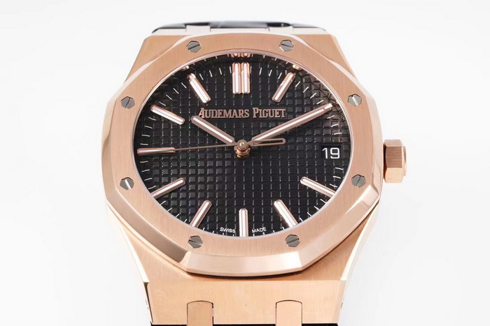 Introduction to APS Factory's AP Royal Oak 15510 Rose Gold Watch 第2张