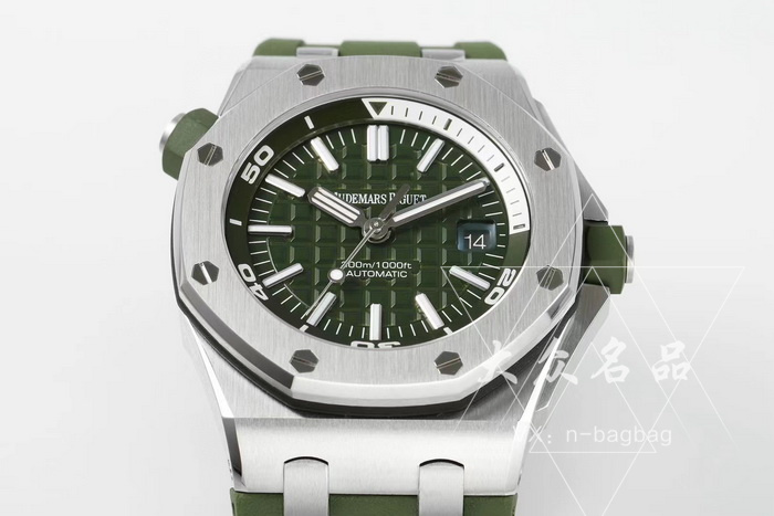 APS Factory replicates the AP Royal Oak Offshore 15710 (Green) – Pictures and Price Introduction 第3张