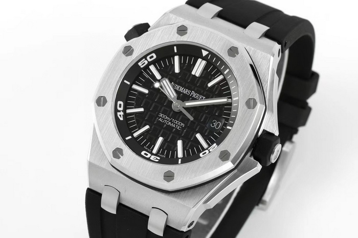 Introduction to the AP15703 Royal Oak Offshore Top Replica Watch by APS Factory 第5张