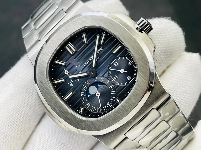 Introduction to Top Reproduction ZF Factory Patek Philippe NAUTILUS 5712 Watch 第2张