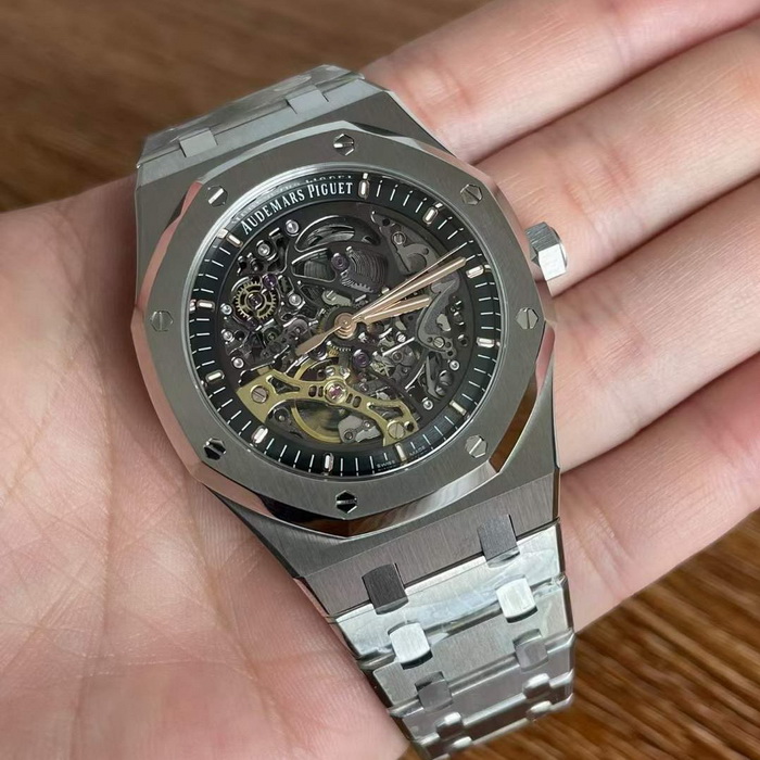 Introduction to ZF Factory Cloned AP Royal Oak 15407 Hollow Watch 第4张