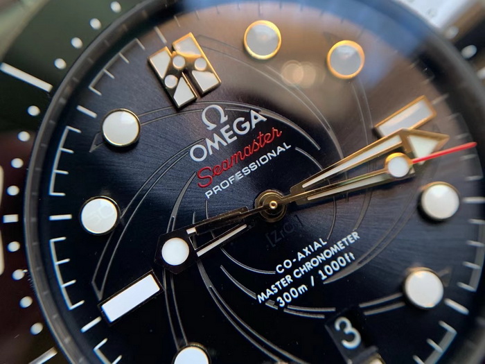 Top Replica Omega SEAMASTER DIVER 300M 210.22.42.20.01.003 James Bond 007 Limited Edition for Sale: 第8张