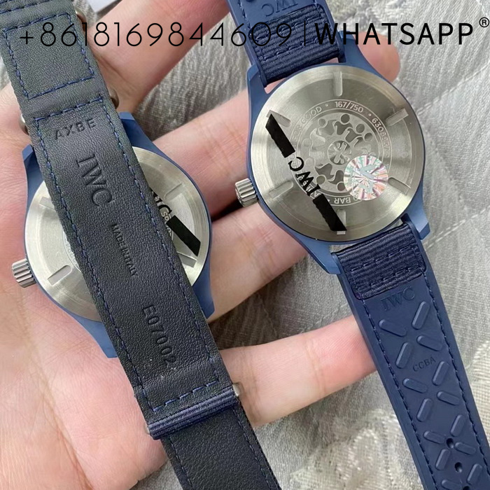 V7 factory clone IWC IW328101 PILOT’S WATCH Blue Ceramic Watch for Sale 第4张