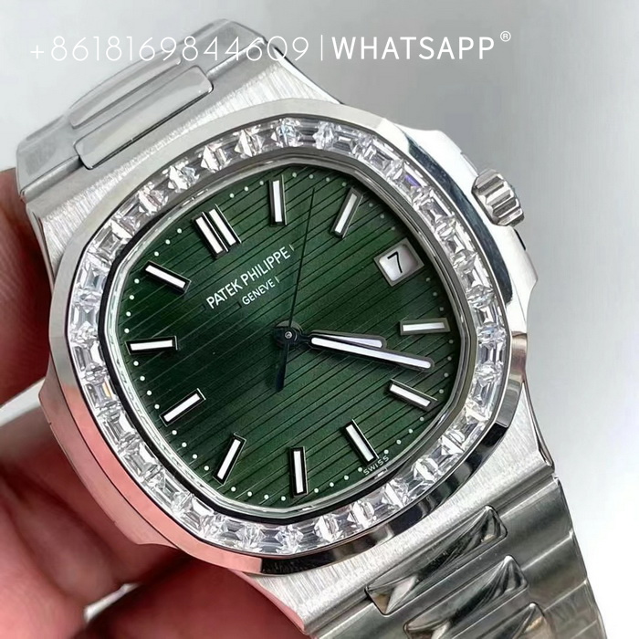 Replica Patek Philippe Nautilus 5711/1300A-001 with Diamonds for Sale at 3k Factory 第5张