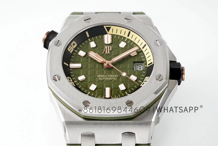 Introduction to APS Factory clone AP ROYAL OAK OFFSHORE 15720ST.OO.A052CA.01 (Avocado Green) 第3张