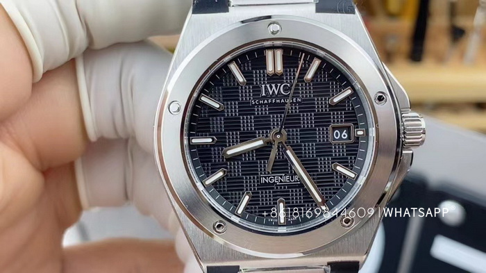 IWC IW328901 INGENIEUR AUTOMATIC 40 Replica Watch for Sale 第2张