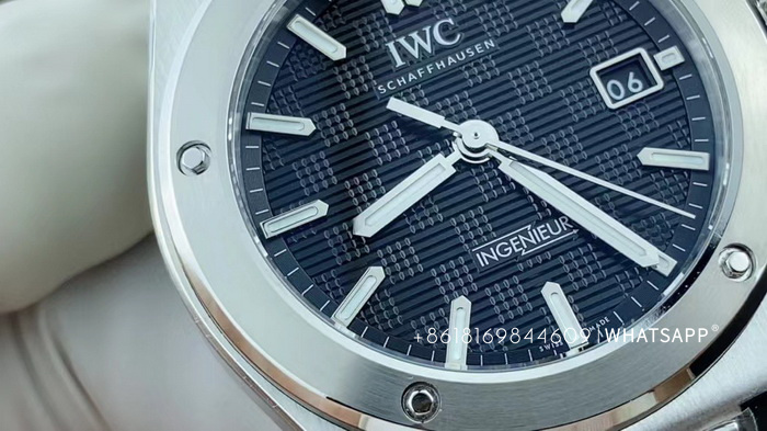 IWC IW328901 INGENIEUR AUTOMATIC 40 Replica Watch for Sale 第4张