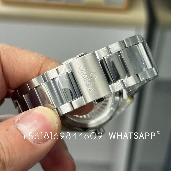 Introduction to the replica of Omega SeaMaster AQUA TERRA 150M 220.10.41.21.01.001 by VS Factory 第7张