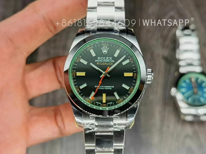 Top Replica Rolex Oyster Perpetual Milgauss 116400GV-0001 (green) for Sale 第5张