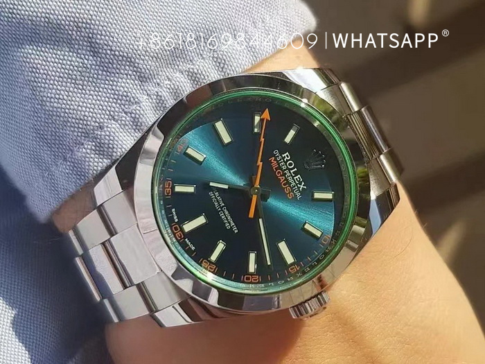 Top Replica Rolex Oyster Perpetual Milgauss 116400-0002 (blue) Introduction 第2张