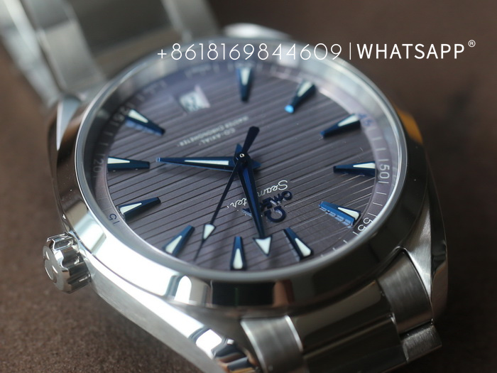 Top replica Omega Seamaster AQUA TERRA 150M 220.10.41.21.06.001 (gray) watch image 第8张