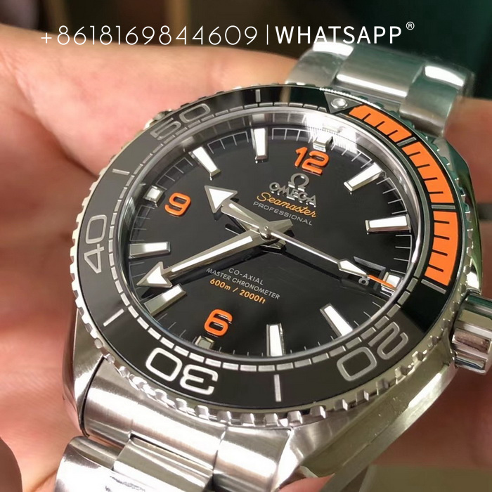 Omega SEAMASTER PLANET OCEAN 600M (43.5mm) 215.30.44.21.01.002 Replica Watch Sales 第6张