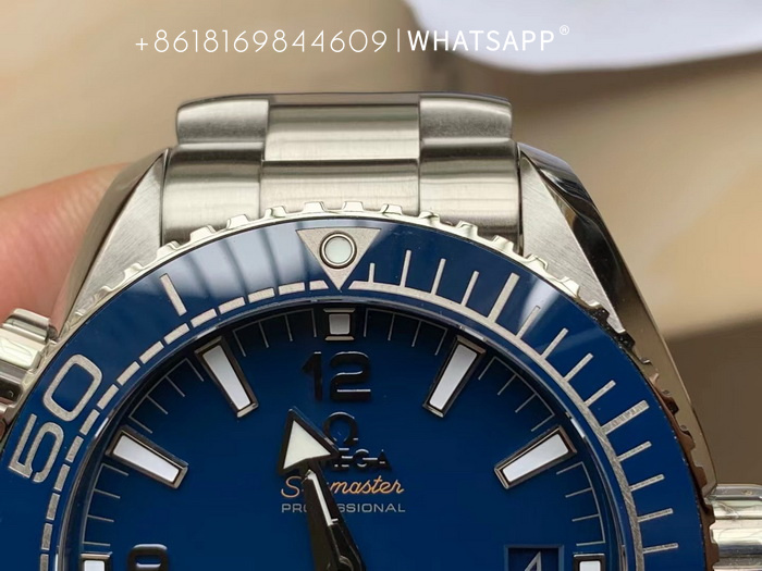 VS Factory Omega SEAMASTER PLANET OCEAN 600M 215.30.44.21.03.001 Replica Watch Introduction 第5张