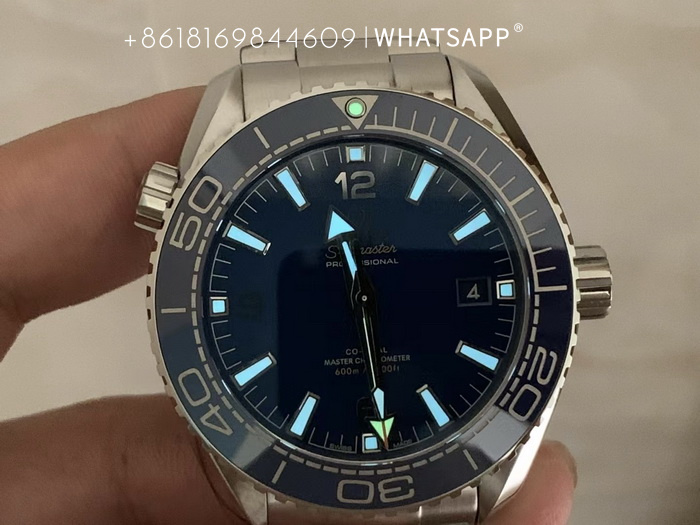 VS Factory Omega SEAMASTER PLANET OCEAN 600M 215.30.44.21.03.001 Replica Watch Introduction 第3张