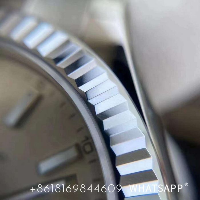 VS Factory Top Replica Rolex Datejust 126334-0004 Detailed Shoot 第13张