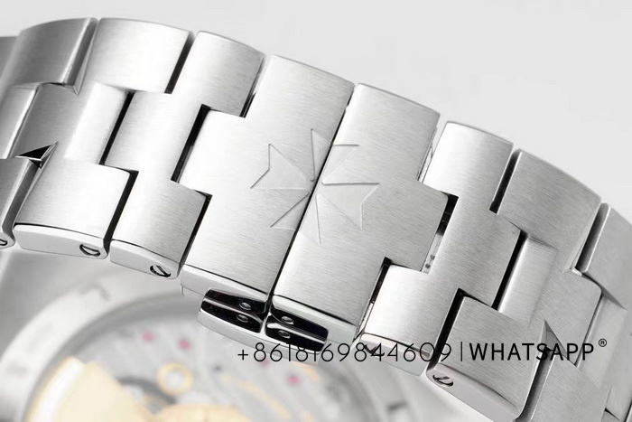 ZF Factory produces Vacheron Constantin OVERSEAS 4520V/210A-B126 replica watches for sale 第9张