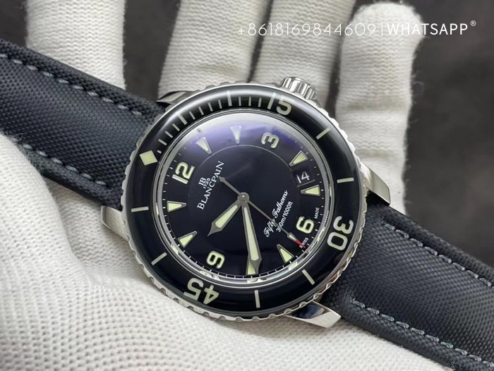 Sales of the ZF Factory Blancpain FIFTY FATHOMS Automatique 5015 clone Watch 第3张