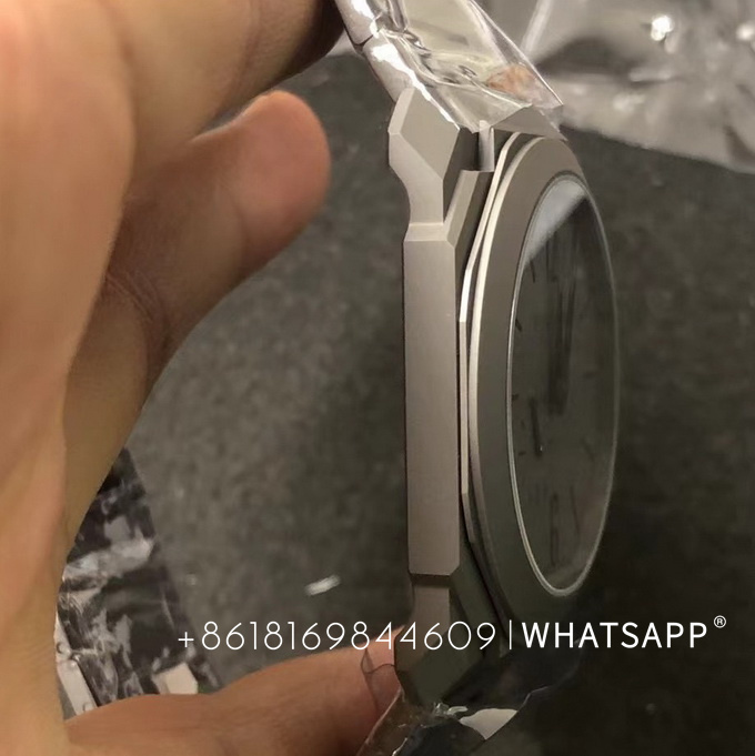 BVLGARI OCTO 102713 BGO40C14TTXTAUTO (Titanium) Replica Watch for Sale 第5张