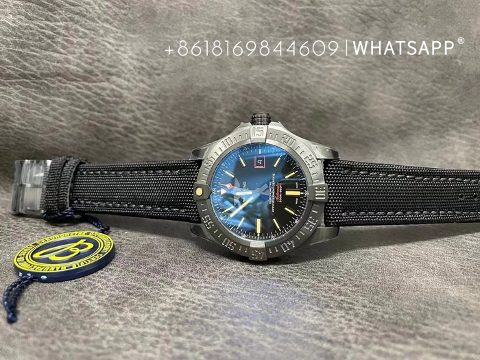 Top Replica Watch BREITLING Avenger V17311101B1W1 for sale 第1张